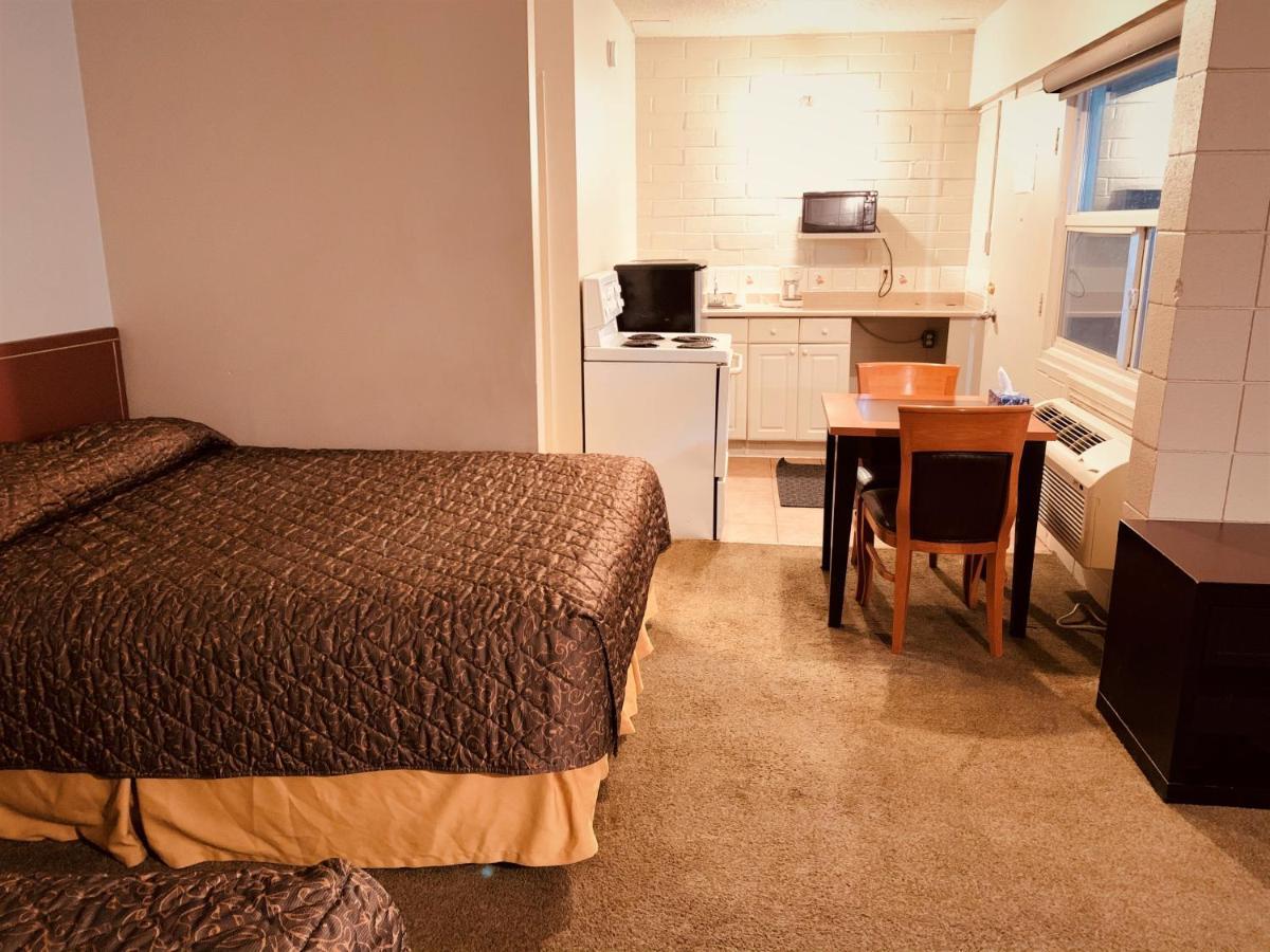 Red Carpet Inn & Suites Calgary Zewnętrze zdjęcie